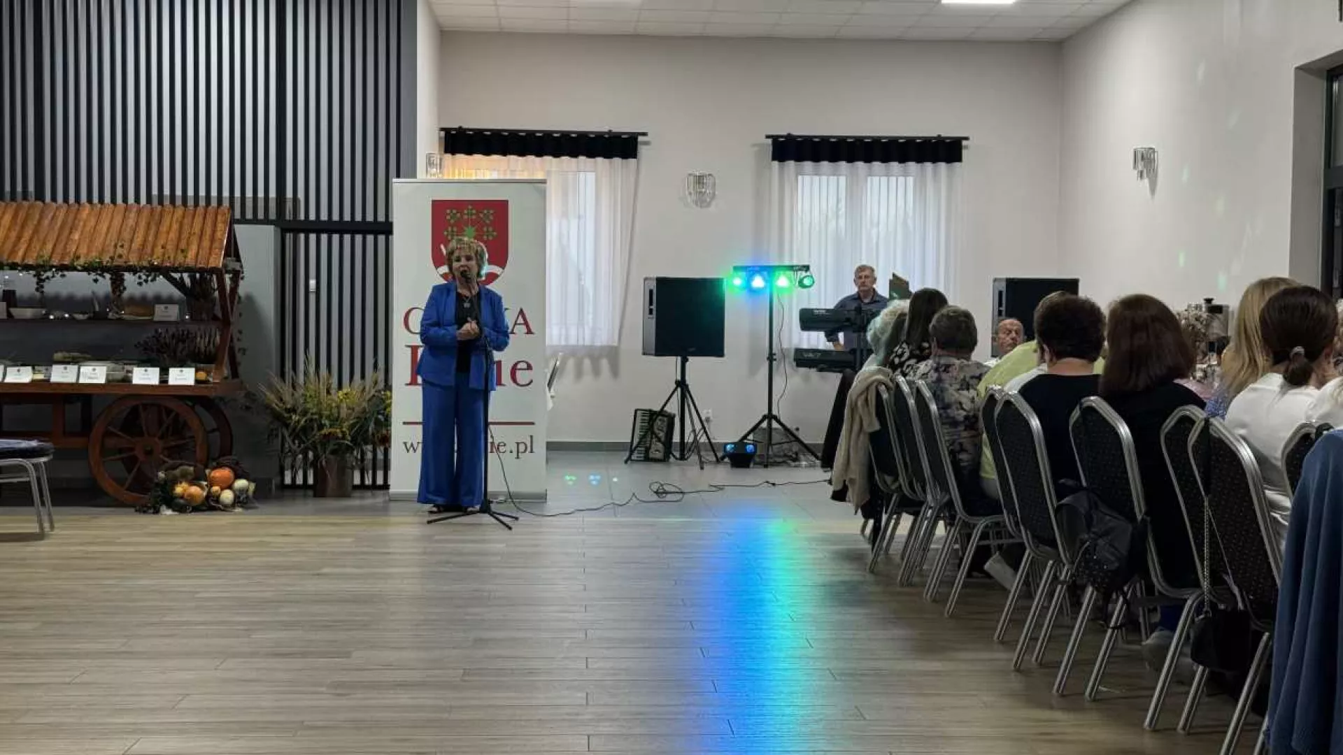 Zaproszeni goście podczas smaków jesieni w Stanisławowie