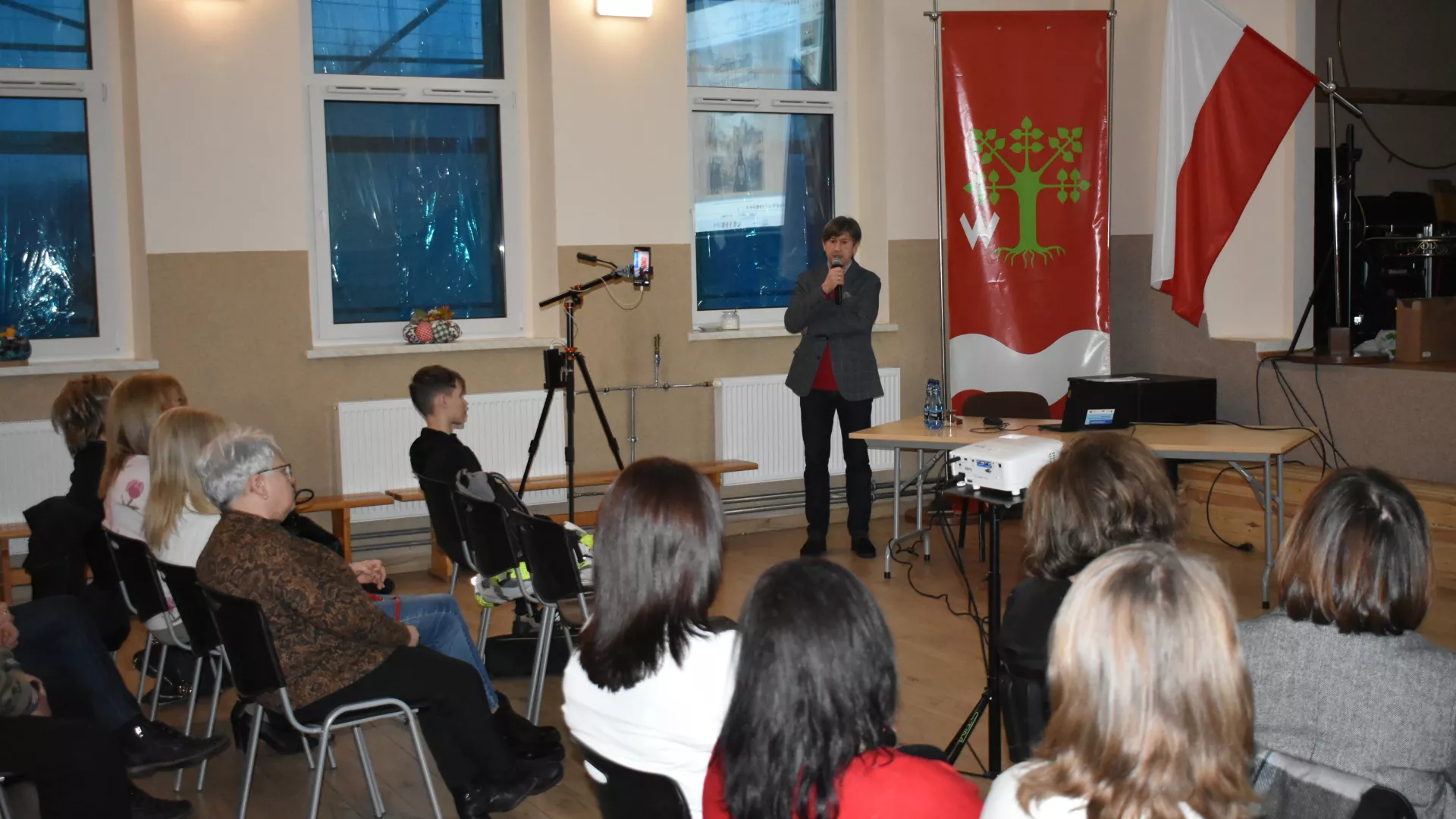 Prelekcja historyczna w GOK w Lipiu