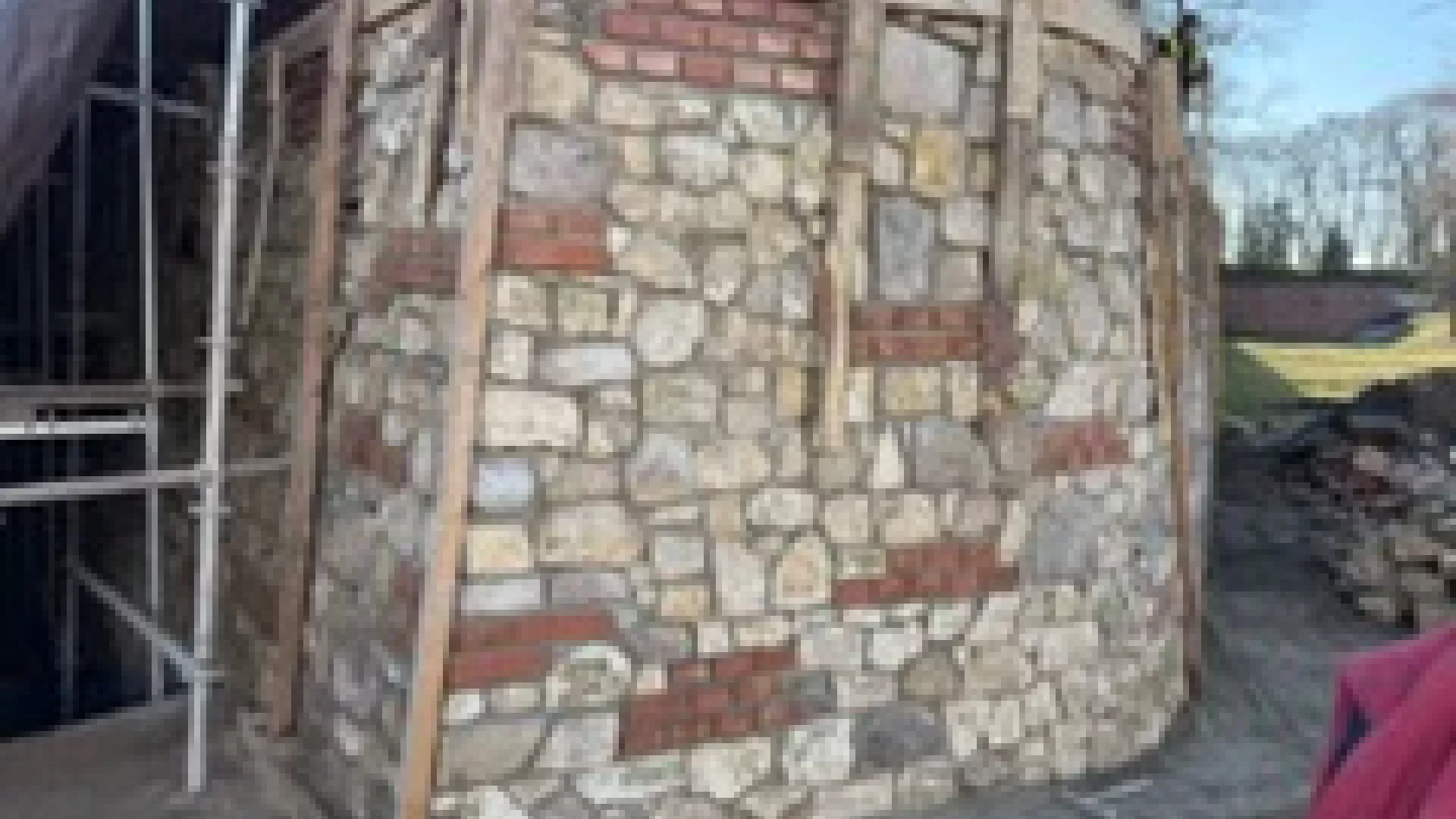 poddane rekonstrukcji i konserwacji mury zamku w Dankowie